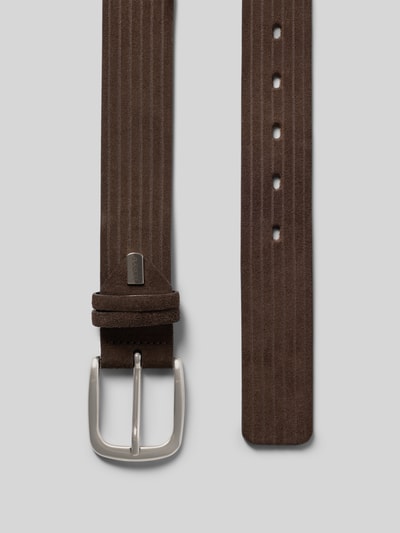 Produktfoto, Gürtel mit Label-Detail von LLOYD, braunes Wildleder mit Struktur-Streifen und Dornschließe, Breite 3 cm, Herren Gürtel
