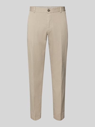 Produktfoto, Stoffhose mit Gesäßtaschen Modell 'Hank' von JOOP! Collection aus Baumwoll-Elasthan-Mix in Beige, Gerader-Schnitt, Bundfalten, Knopf- und Reißverschluss, französische Eingrifftaschen, Vorderansicht, Größe 50, Bundweite 46 cm, Innenbeinlänge 78 cm.