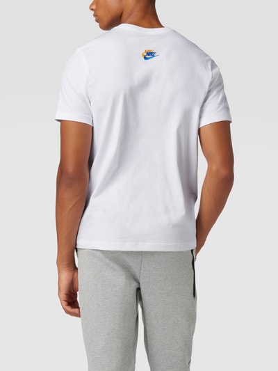 Nike T-Shirt mit kontrastiven Logo-Stitchings    Weiss 5