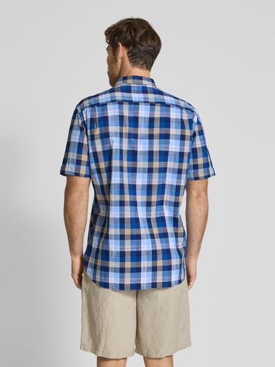 Christian Berg Men Regular fit vrijetijdsoverhemd met button-downkraag Marineblauw - 5