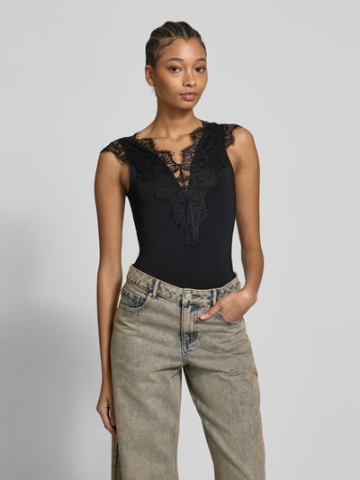 Pieces Top mit Spitzenbesatz Modell 'PCBARBERA' Black 4