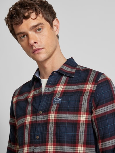 Superdry Koszula casualowa o kroju slim fit z naszywką z logo model ‘Lumberjack’ Ciemnoniebieski 3