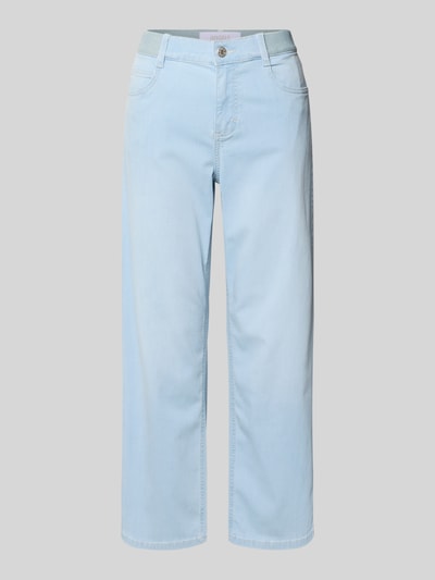 Produktfoto, Caprijeans mit elastischem Bund Modell 'Linn' von Angels, hellblaue Baumwoll-Mix-Jeans mit Stretch, verkürzte Passform, sichtbare Eingrifftaschen, glatte Struktur.