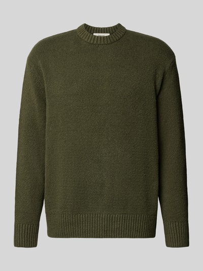 Produktfoto, olivgrüner Relaxed Fit Pullover aus Baumwoll-Mix Modell 'ALEX' von Selected, grob gestrickte Textur. Herren Pullover.