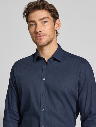 Christian Berg Men Regular Fit Business-Hemd mit Kentkragen Marine 3