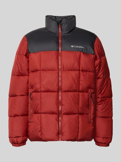 Produktfoto, Regular Fit Jacke in Stepp-Optik Modell 'Puffect™' von Columbia in Rot mit schwarzem Schulterbereich, Reißverschluss, Logo-Print