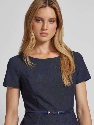 Christian Berg Woman Selection Knielange kokerjurk met fijn motief Marineblauw - 3