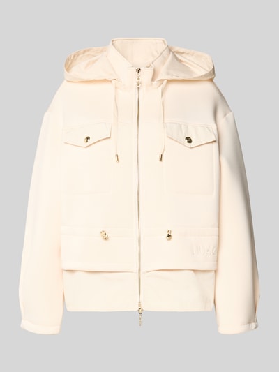 Produktfoto, Jacke mit Pattentaschen und Kordelzug an der Taille von LIU JO SPORT, cremefarbener Viskose-Mix mit Stretch, goldene Druckknöpfe, Kapuze, Zweiwege-Reißverschluss, Logo-Stitching, gerader Schnitt