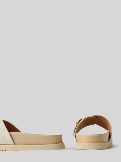 Produktfoto, Slippers aus echtem Leder Modell 'Mardale' von Gant in Beige mit abgerundeter Passform, offener Ferse und 3 cm Absatz, glatte Textur