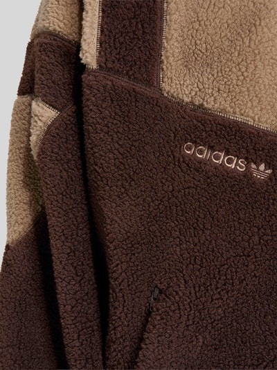 adidas Originals Relaxed Fit Teddyjacke mit Logo-Stickerei Dunkelbraun 3