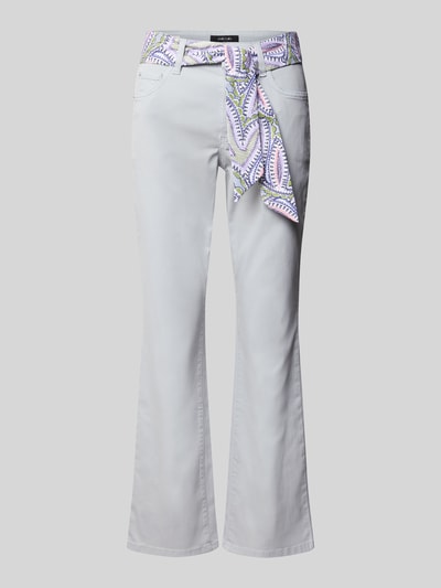 Produktfoto, Hose mit Bindegürtel von Marc Cain im Baumwoll-Lyocell-Mix, Regular-Fit, Eingrifftaschen, helle Farbe, feine Stoffstruktur.