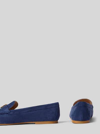 Produktfoto, Loafers aus Leder mit Label-Detail Modell 'AVERI III' von Lauren Ralph Lauren, naturalna skóra, zaokrąglony czubek, zakładana przez głowę, detal z logo, wysokość obcasa w rozmiarze 40: 1 cm, wysokość cholewki w rozmiarze 40: 7 cm, szerokość w rozmiarze 40: 5 cm, damskie