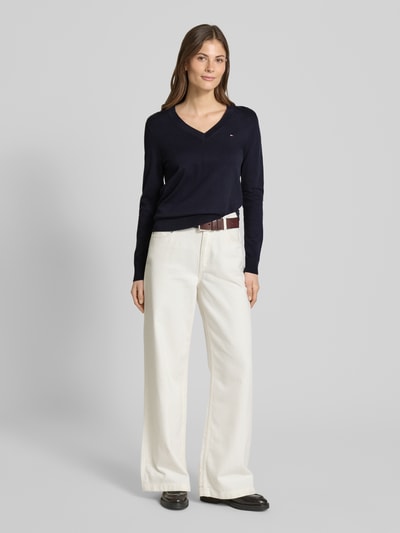 Tommy Hilfiger Sweter o normalnym kroju w jednolitym kolorze Ciemnoniebieski 1