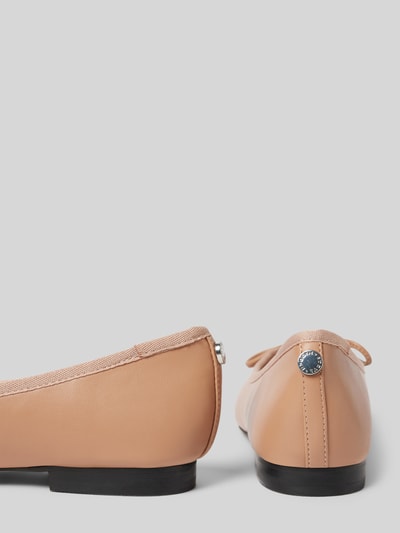 Steve Madden Ballerina's met sierstrik, model 'ELLISON' Beige - 2