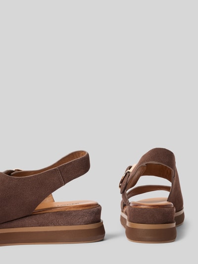 Produktfoto, sandalen 'Sandalen in Velours-Optik' van INUOVO in bruine velourslook met afgeronde pasvorm, open hiel, gladde zool, hakhoogte 5 cm bij maat 40