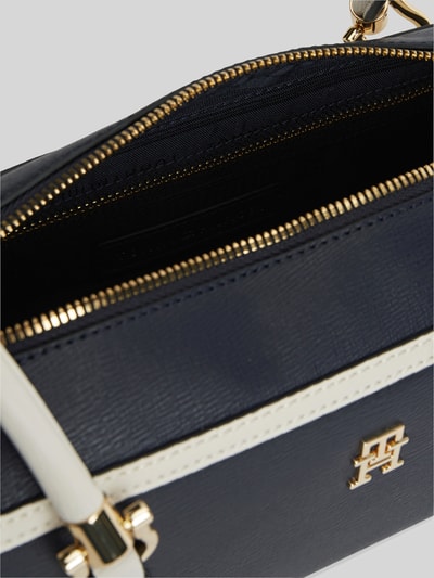 Tommy Hilfiger Henkeltasche in Leder-Optik Modell 'TH GRACE SHOULDER BAG' Dunkelblau 4