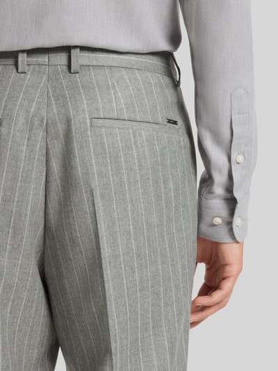 BOSS Spodnie do garnituru o kroju regular fit z czystej żywej wełny model ‘GENIUS’ Jasnoszary 3