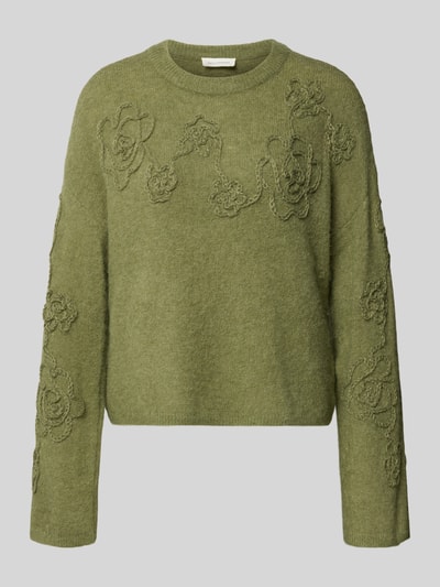 Produktfoto, olivgrüner Strickpullover mit Stitchings Modell 'Miabelle Hope' von MSCH Copenhagen, Relaxed Fit, strukturierte Oberfläche