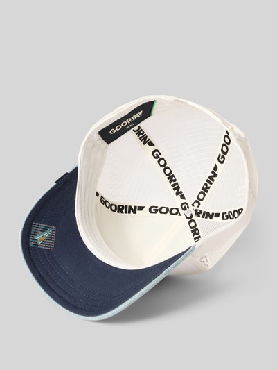 Produktfoto, Trucker Cap mit Motiv-Patch Modell 'Denim Panther' von GOORIN BROS., Herren Trucker Cap im Material-Mix mit Baumwoll-Anteil, verstärkter Schirm, Größenverstellbar, Innenansicht, Farben Weiß und Dunkelblau, Netzstruktur und markante Texturbänder.