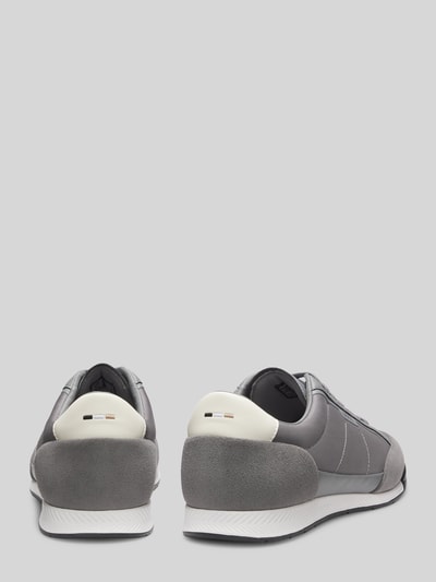 BOSS sneakersy z napisem z logo Średnioszary 3