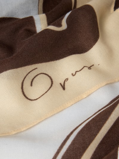 Produktfoto, Schal mit Logo-Print Modell 'Anekki' von Opus, rechteckige Passform, Satin, braun-beige Töne, glatte Satin-Optik und weiche Textur, Breite 120 cm, Länge 120 cm