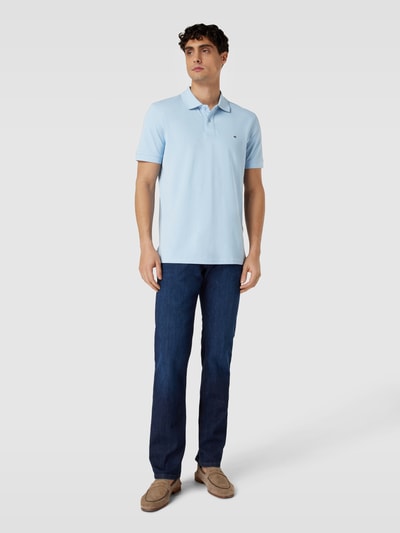 Christian Berg Men Slim Fit Poloshirt im unifarbenen Design Bleu 1