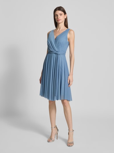 TROYDEN COLLECTION Knielange cocktailjurk in wikkellook Lichtblauw - 1