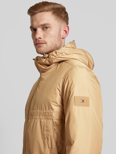 Tommy Hilfiger Wiatrówka z napisem z logo Camel 3