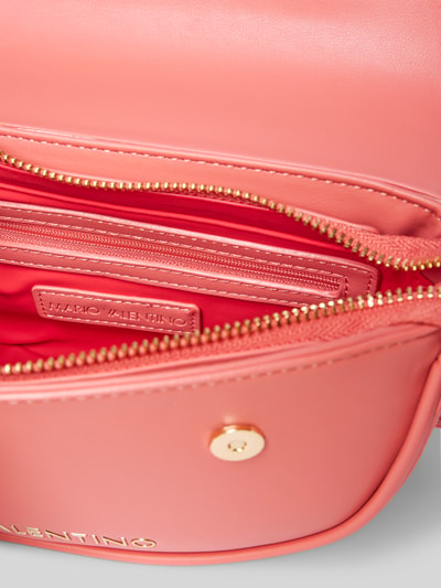 VALENTINO BAGS Handtasche mit Label-Applikation Modell 'PIPER' Koralle 4