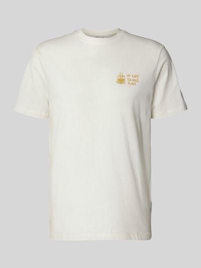 Produktfoto, T-Shirt mit Motiv-Print Modell 'ØRSLEV' von Casual Friday, cremeweiß, reine Baumwolle, Regular Fit, Rundhalsausschnitt, Motiv-Print auf der Brust, glatte Textur, Rückenlänge bei Größe M 70 cm.