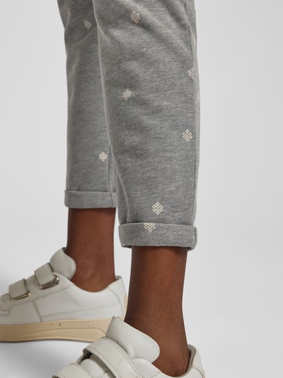 Juvia Sweatpants in melierter Optik Mittelgrau 3