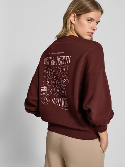 OH APRIL Oversized sweatshirt met labelstitching Chocoladebruin - 3