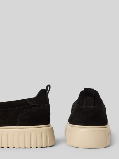 Produktfoto, Loafers aus Leder mit Label-Applikation Modell 'PARROT' von Antony Morato, czarny kolor, zaokrąglony czubek, zakładana przez głowę, naturalna skóra, aplikacja z logo, wysokość obcasa w rozmiarze 44: 5 cm, wysokość cholewki w rozmiarze 44: 8 cm, szerokość w rozmiarze 44: 6 cm