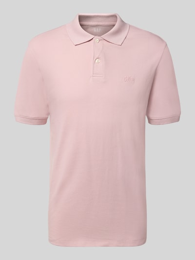 Produktfoto, Slim Fit Poloshirt mit Label-Stitching von GAP in Hellrosa, Baumwoll-Elasthan-Mix, Knopfleiste, glatte Struktur