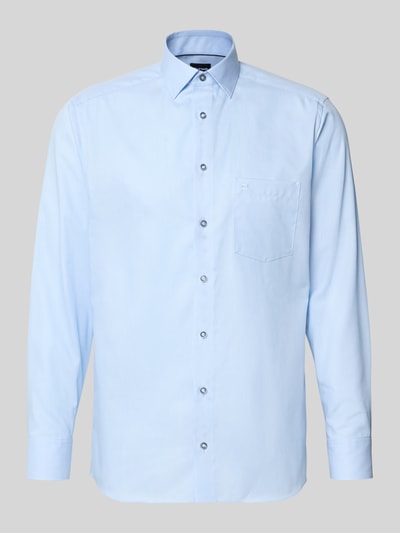 Produktfoto, hellblaues Modern Fit Businesshemd aus reiner Baumwolle von OLYMP, glatte Textur, Herren Businesshemd von OLYMP