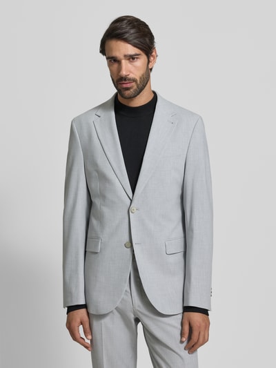 Männermodel trägt Slim Fit 2-Knopf-Sakko mit Viskose-Anteil von MCNEAL, Unifarbenes-Design, Material-Mix, Reverskragen, Ganzkörperansicht von vorne.