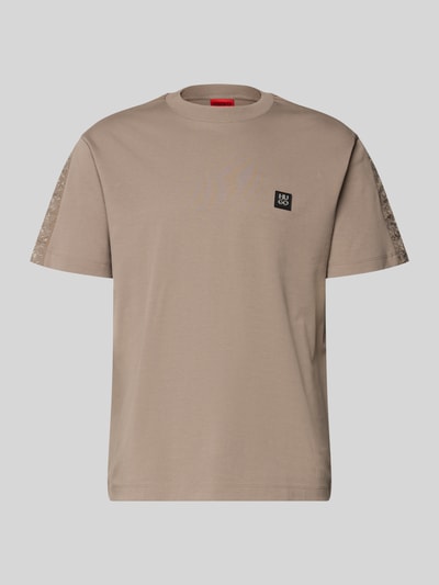 Produktfoto, Relaxed Fit T-Shirt aus reiner Baumwolle Modell 'DROSTEE' von HUGO in Optik: Unifarben mit Label-Patch, Rundhals, Kurzarm, Materialverarbeitung: Jersey