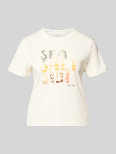 Produktfoto, T-Shirt mit Motiv-Print von Marc Cain, Damen-T-Shirt aus reiner Baumwolle in Offwhite, Motiv-Print und Rundhalsausschnitt, Regular Fit, kurze Ärmel mit Aufschlag, Rückenlänge ca. 51 cm bei Größe 36.