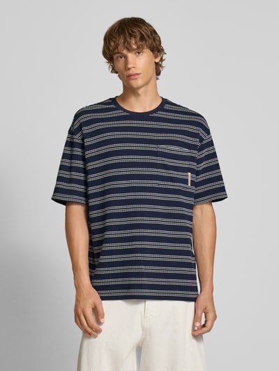 Calvin Klein Jeans T-shirt z kieszenią na piersi Granatowy 4