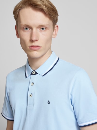 Jack & Jones Slim Fit Poloshirt mit Logo-Stitching Modell 'PAULOS' Hellblau 3