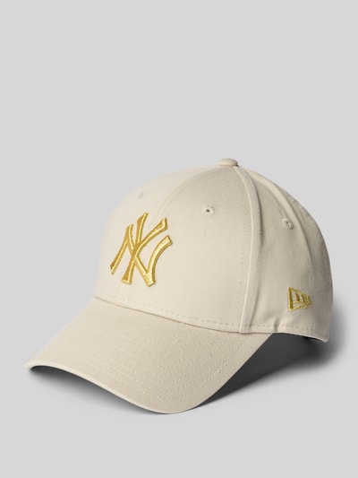 New Era Czapka z daszkiem i detalem z logo Beżowy 1