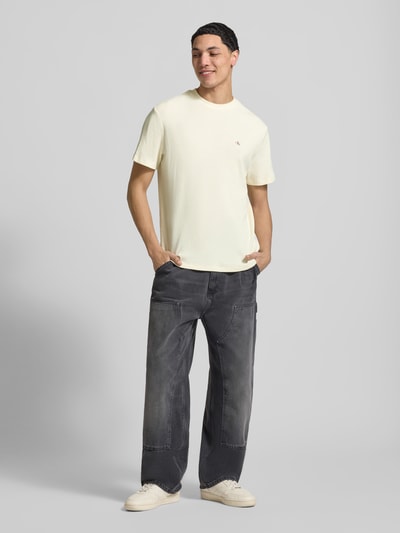 Calvin Klein Jeans Regular Fit T-Shirt mit Logo-Patch Beige 1