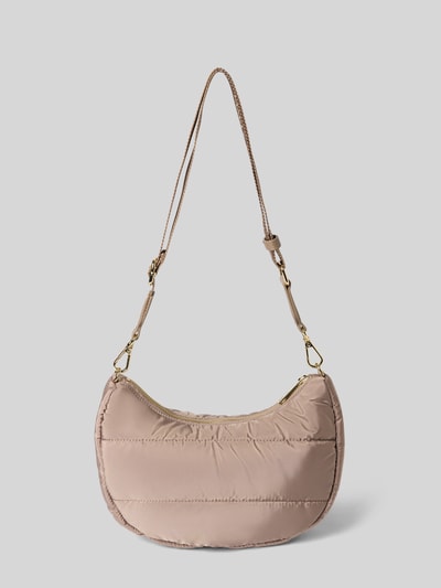 Produktfoto, Shoulder Bag mit Logo-Detail Modell 'Lifetime Buddy' von Hey Marly in Beige mit Stepp-Optik, Reißverschluss und abnehmbarem Schulterriemen, Maße 30x21x8 cm, Länge Schulterriemen 71 cm.