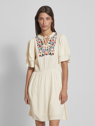 Vero Moda Knielanges Kleid mit floraler Stickerei Modell 'SINA BOHO' Ecru 4