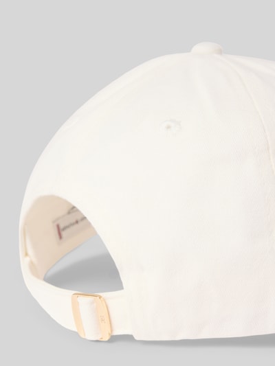 Produktfoto, Basecap aus reiner Baumwolle von Tommy Hilfiger in Uni-Optik, Logo-Applikation, Ösen, Trennnähte, verstellbarer Riegel, weiß
