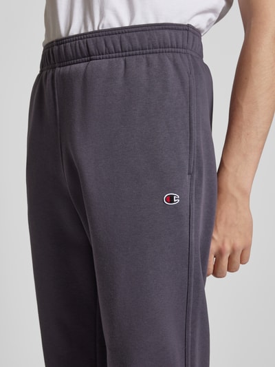 CHAMPION Sweatpants mit Label-Detail Anthrazit 3