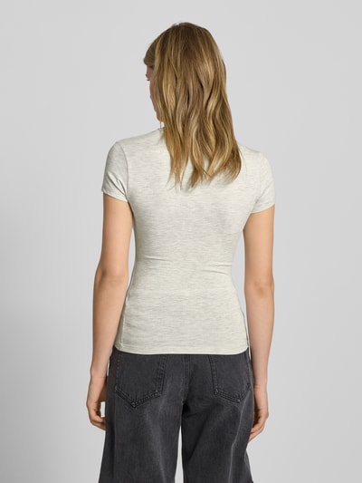 Gina Tricot T-Shirt aus Viskose-Elasthan-Mix mit Rundhalsausschnitt Mittelgrau Melange 5