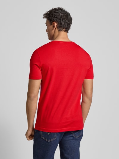 Christian Berg Men T-Shirt mit V-Ausschnitt Rot 5