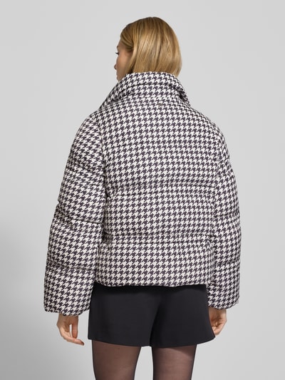 HUGO Boxy Fit Steppjacke mit Vichy-Muster Modell 'FILORA-1' Black 5