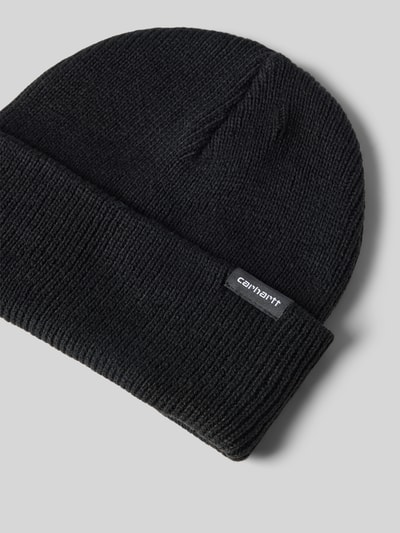 Produktfoto, Beanie mit Label-Detail Modell 'GORDAN' von Carhartt Work In Progress in Schwarz mit breitem Umschlag und Strukturmuster